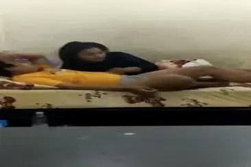 Tante Dewasa Cantik Pasrah Kasur Brondong